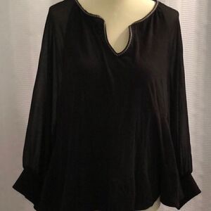 Anthropologie Akemi + Kin Black Swing V-Neck Med